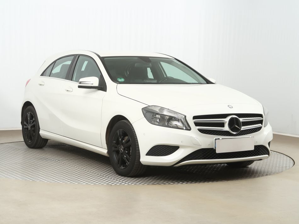 Mercedes-Benz A - 2015