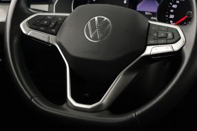 Volkswagen Passat - 2022