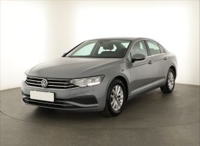 Volkswagen Passat - 2022