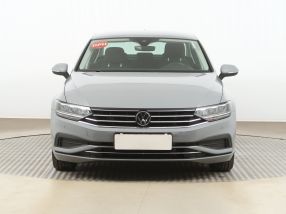Volkswagen Passat - 2022