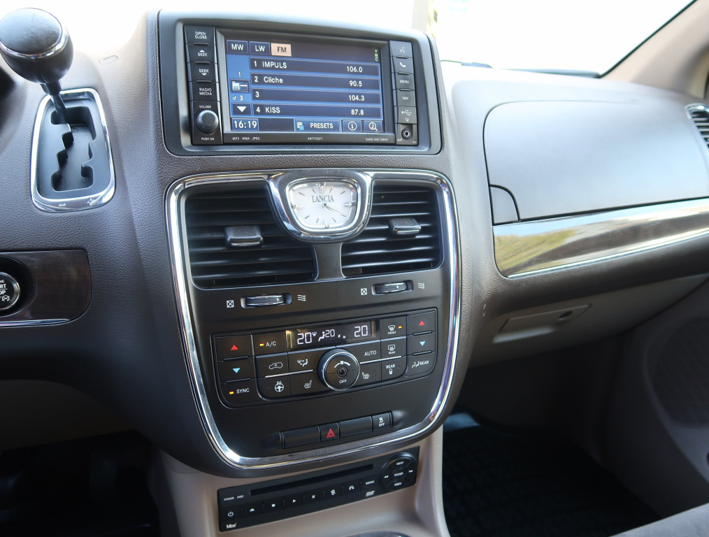 Lancia Voyager