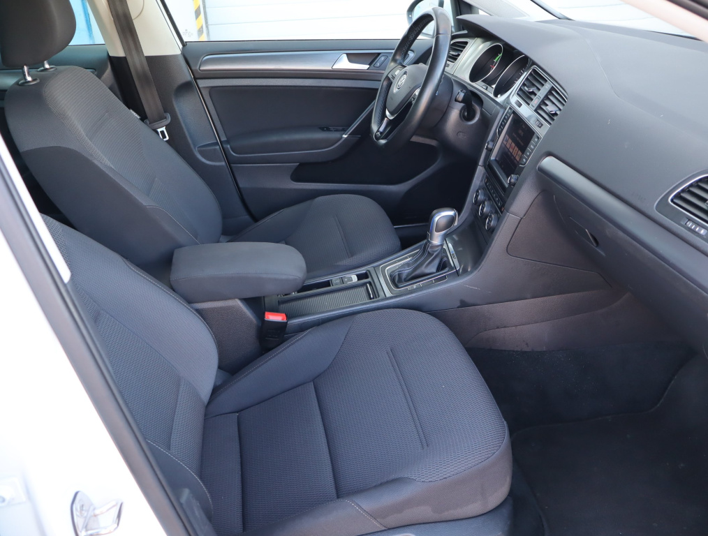 Volkswagen e-Golf