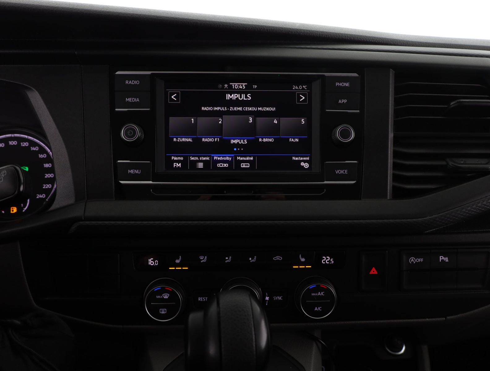 Volkswagen Caravelle - 2021
