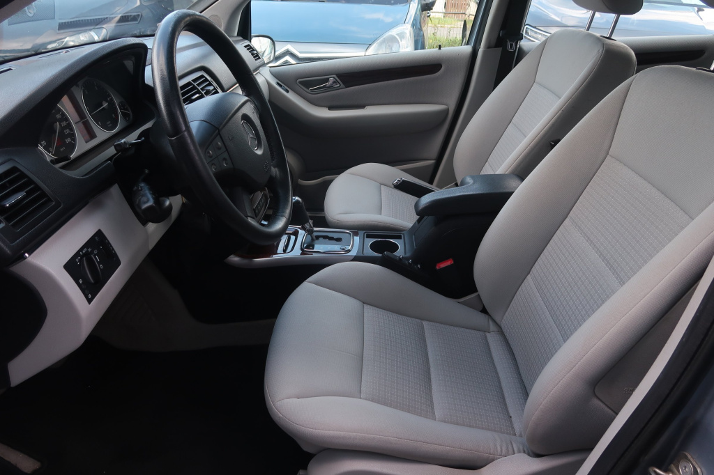 Mercedes-Benz B