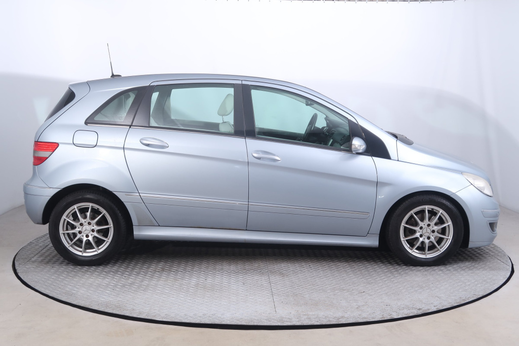 Mercedes-Benz B