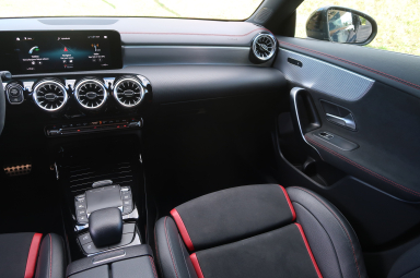 Mercedes-Benz CLA - 2021