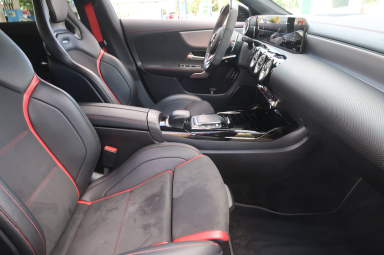 Mercedes-Benz CLA - 2021