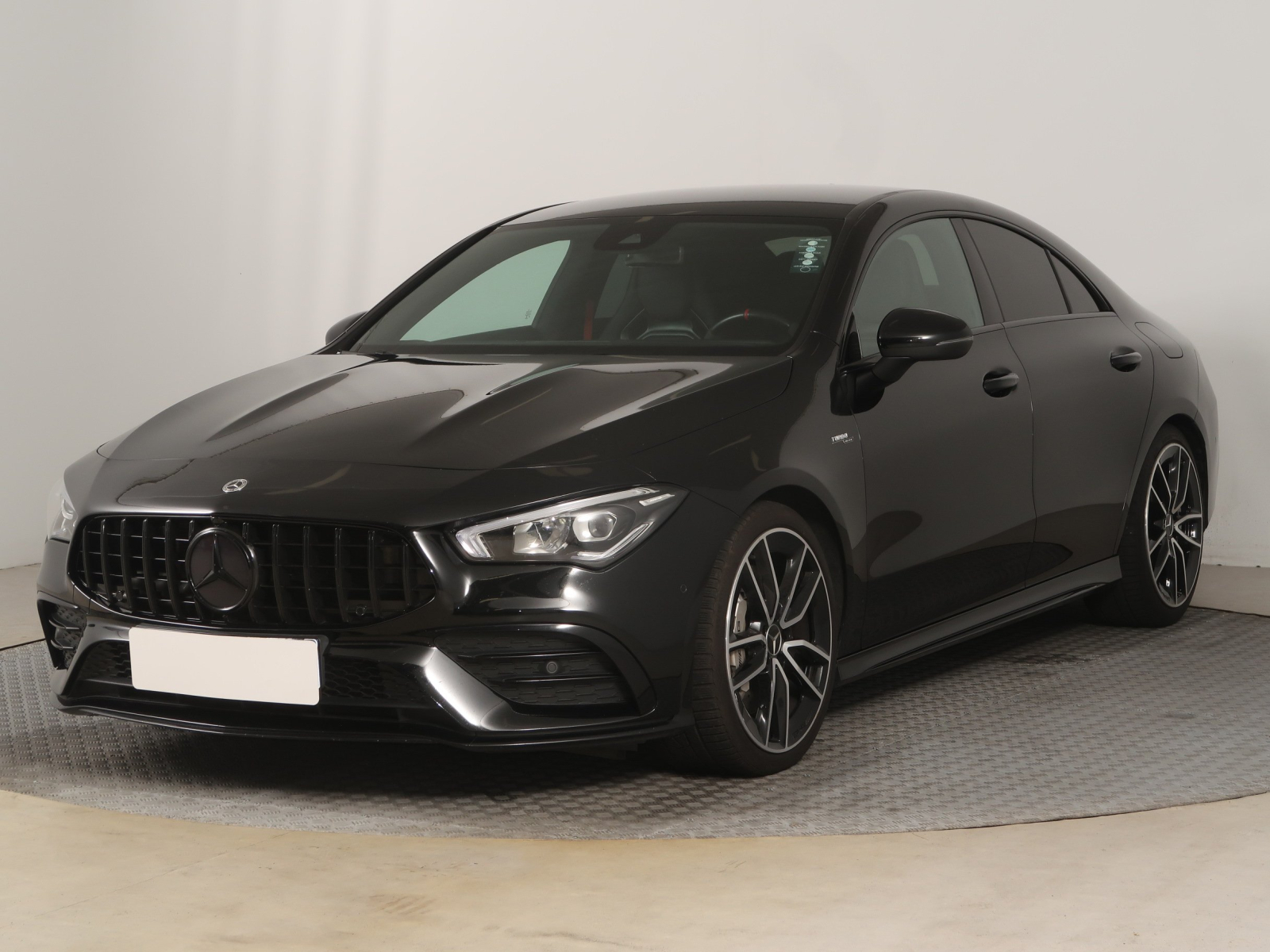 Mercedes-Benz CLA - 2021