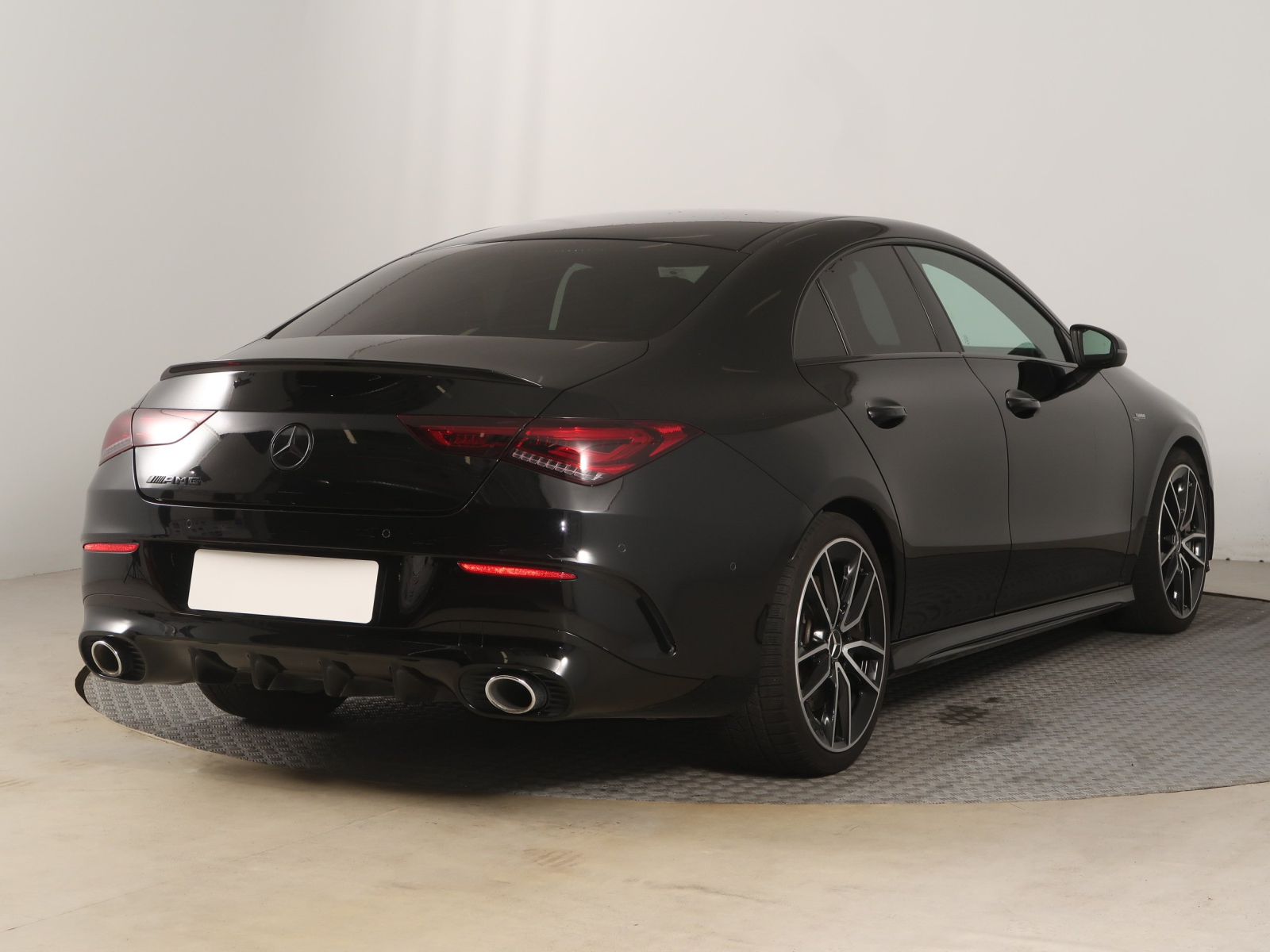 Mercedes-Benz CLA - 2021
