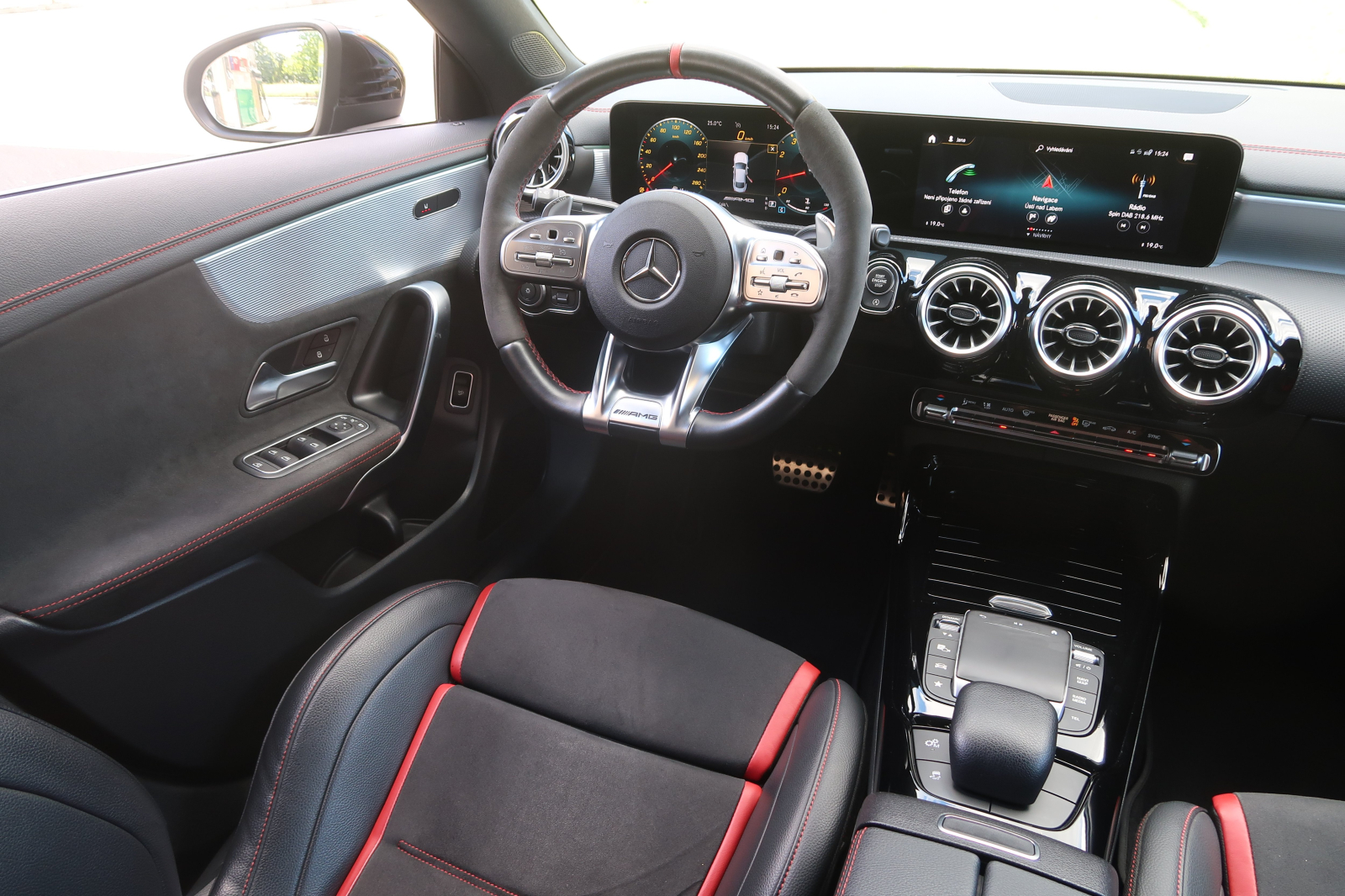 Mercedes-Benz CLA - 2021