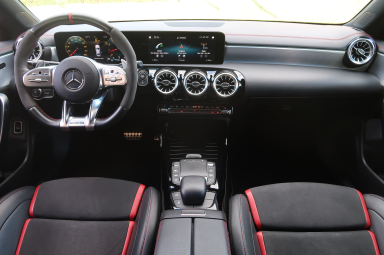 Mercedes-Benz CLA - 2021