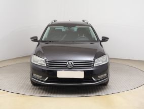 Volkswagen Passat - 2011