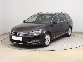 Volkswagen Passat - 2011