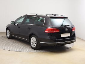 Volkswagen Passat - 2011