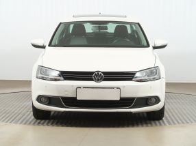 Volkswagen Jetta - 2011