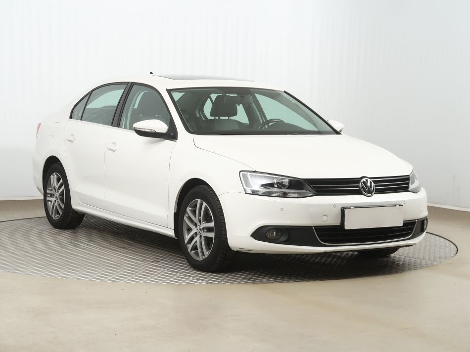 Volkswagen Jetta - 2011