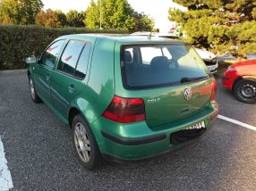 Volkswagen Golf - 2002
