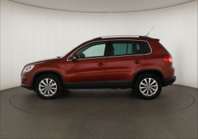 Volkswagen Tiguan - 2011