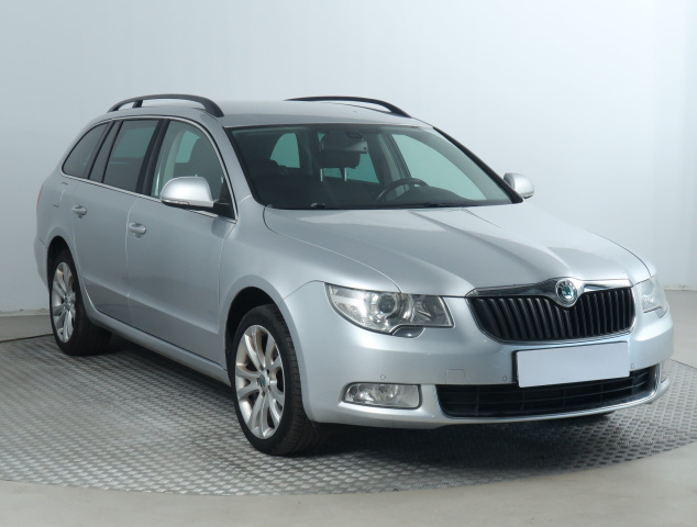 Škoda Superb 2011