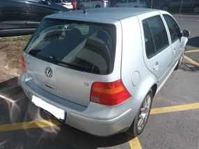 Volkswagen Golf - 2003