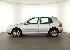 Volkswagen Golf - 2003