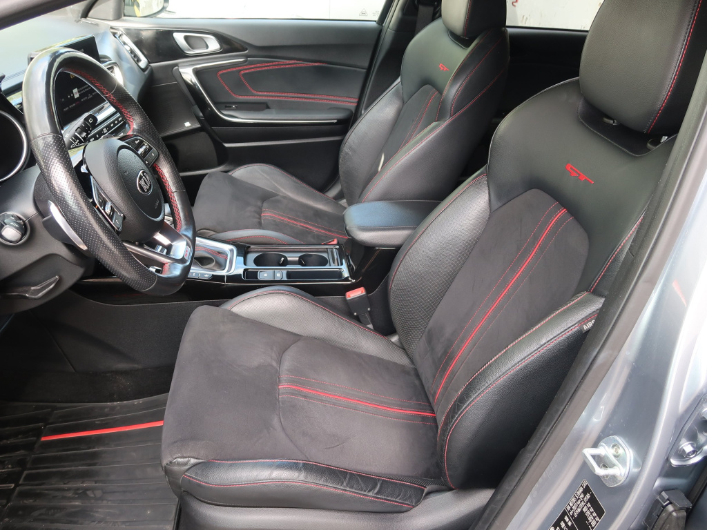Kia ProCeed