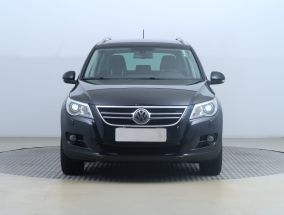 Volkswagen Tiguan - 2011