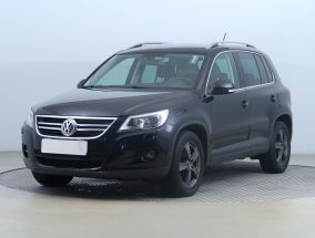 Volkswagen Tiguan - 2011