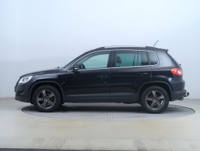 Volkswagen Tiguan - 2011
