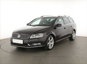 Volkswagen Passat - 2011