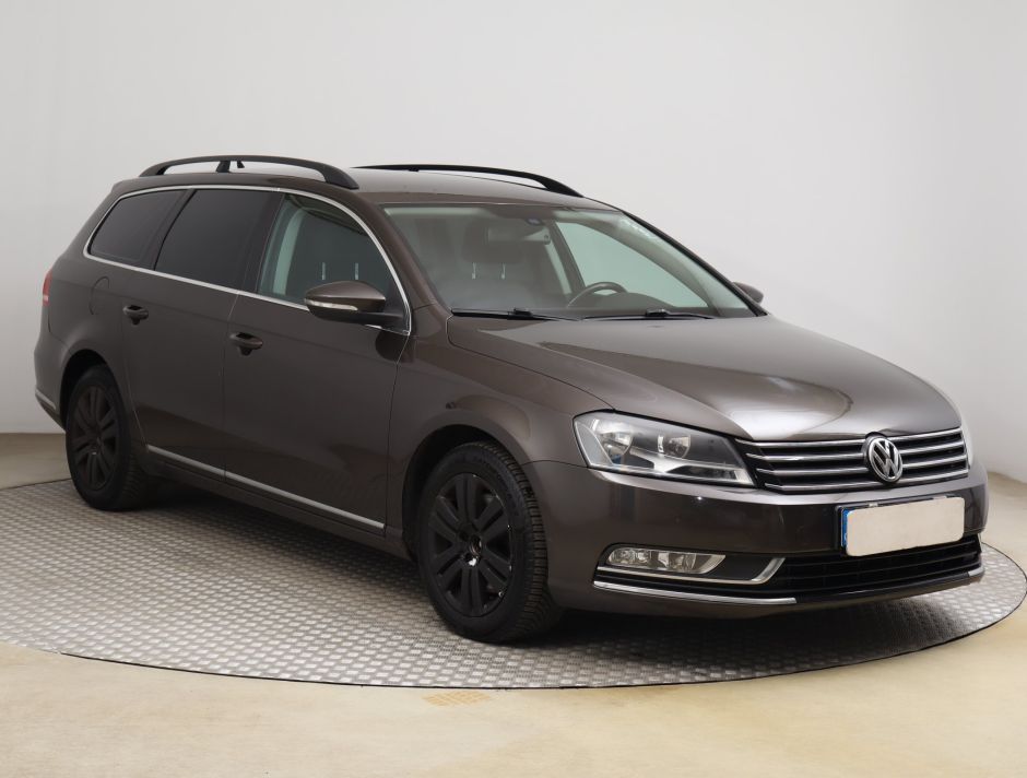 Volkswagen Passat - 2012