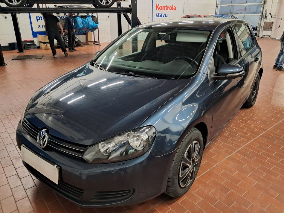 Volkswagen Golf - 2010