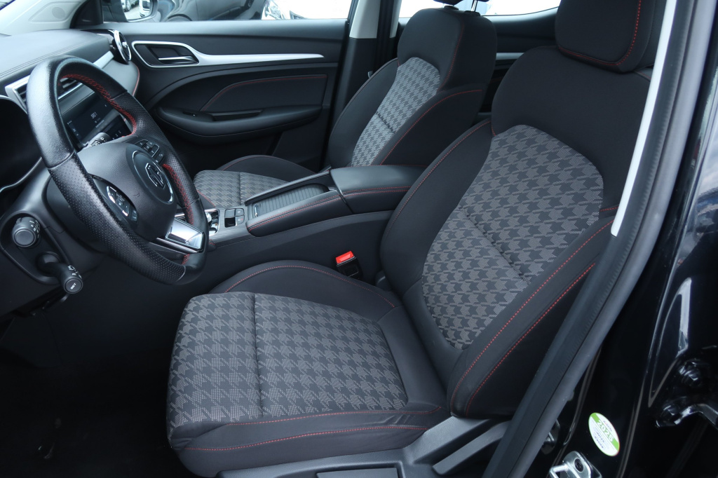 MG ZS SUV