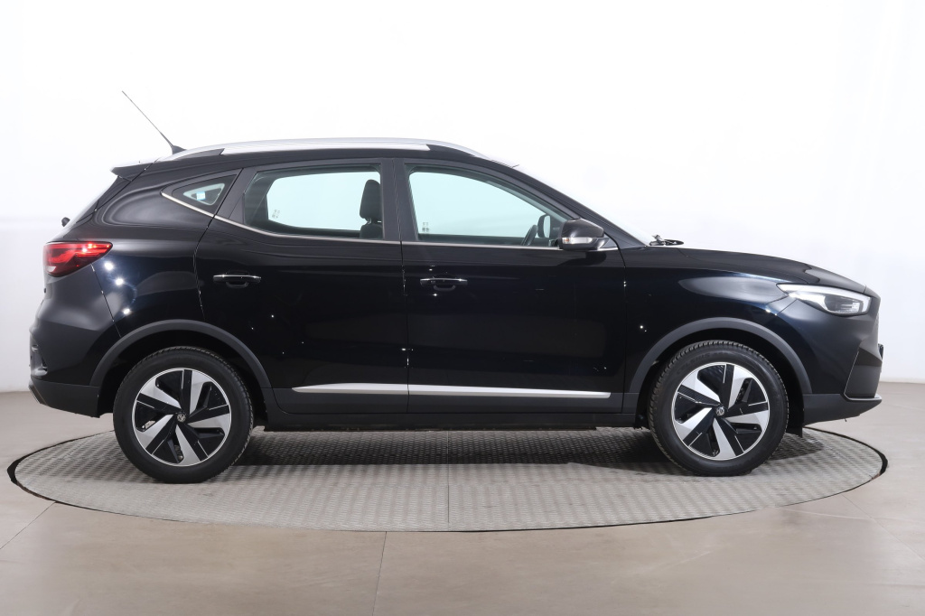 MG ZS SUV