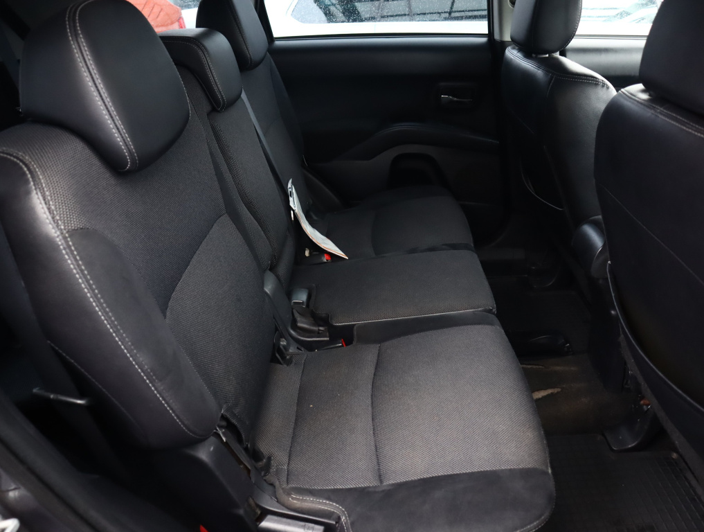 Citroen C-Crosser