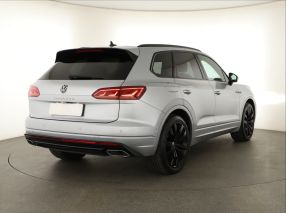 Volkswagen Touareg - 2021