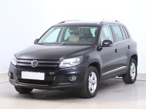 Volkswagen Tiguan - 2012