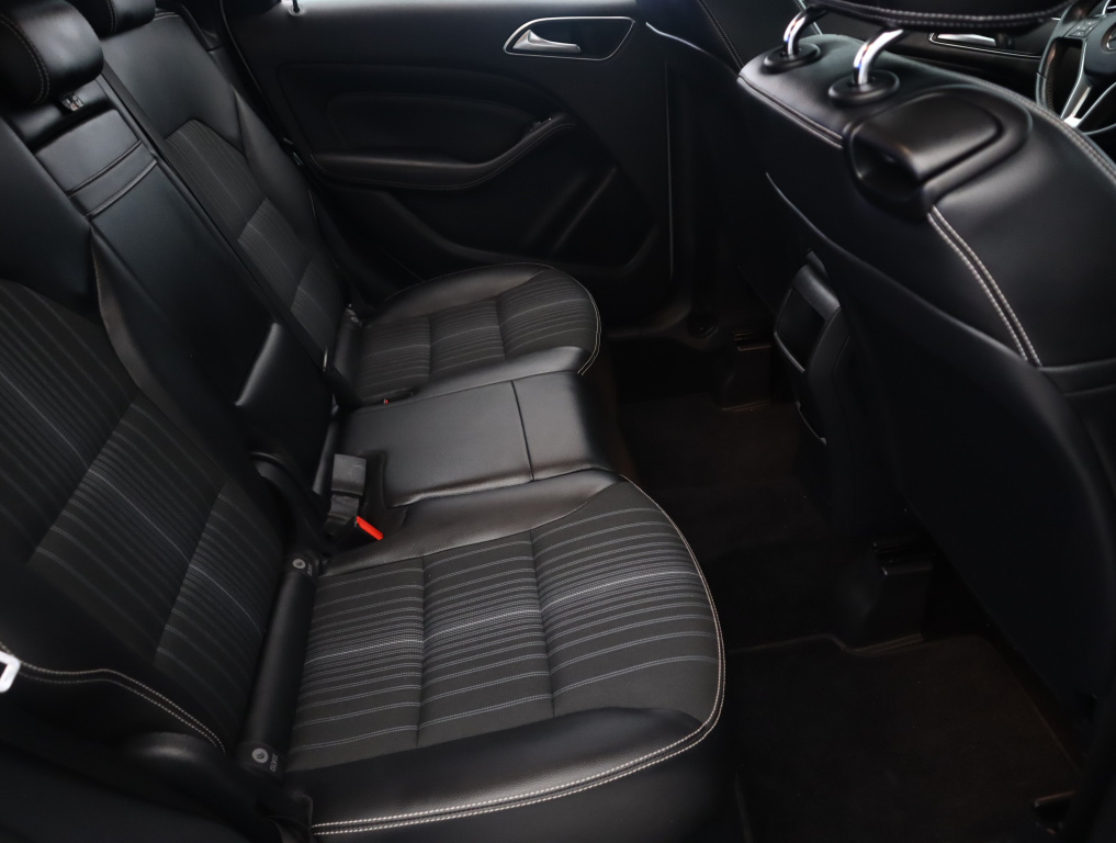 Mercedes-Benz B