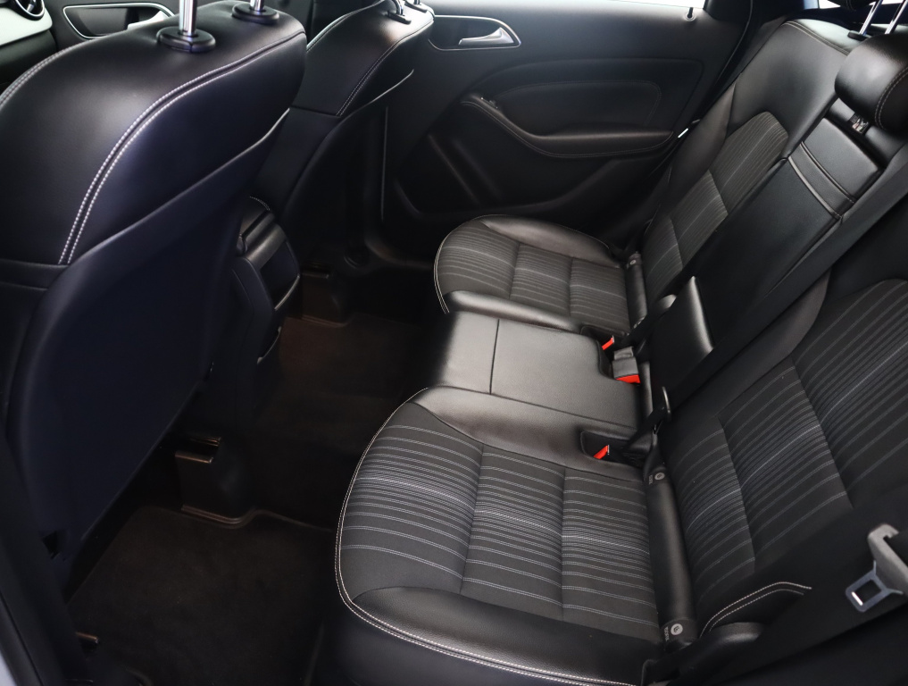 Mercedes-Benz B