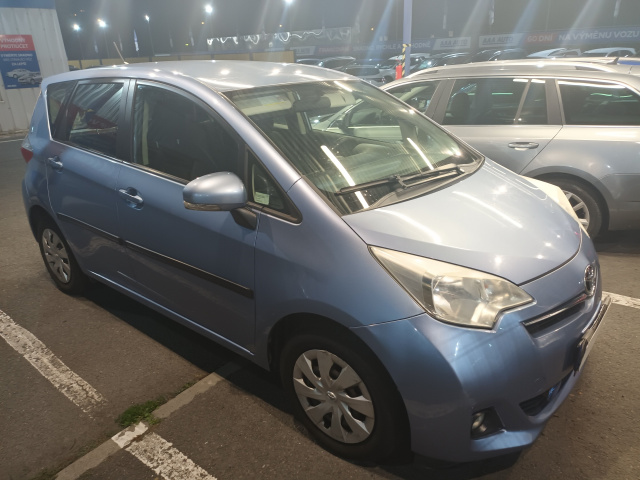 Toyota Verso-S 2011