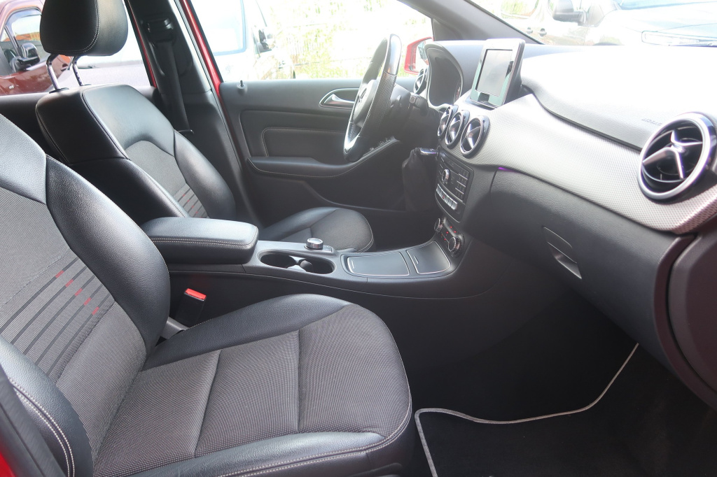 Mercedes-Benz B