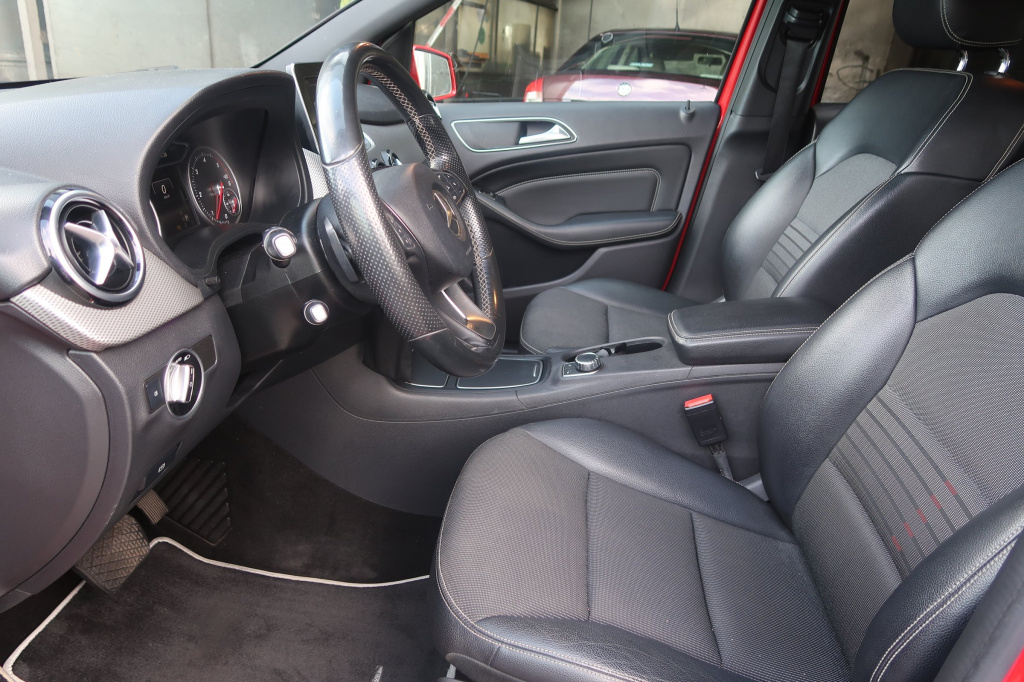 Mercedes-Benz B