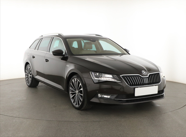 Škoda Superb 2016