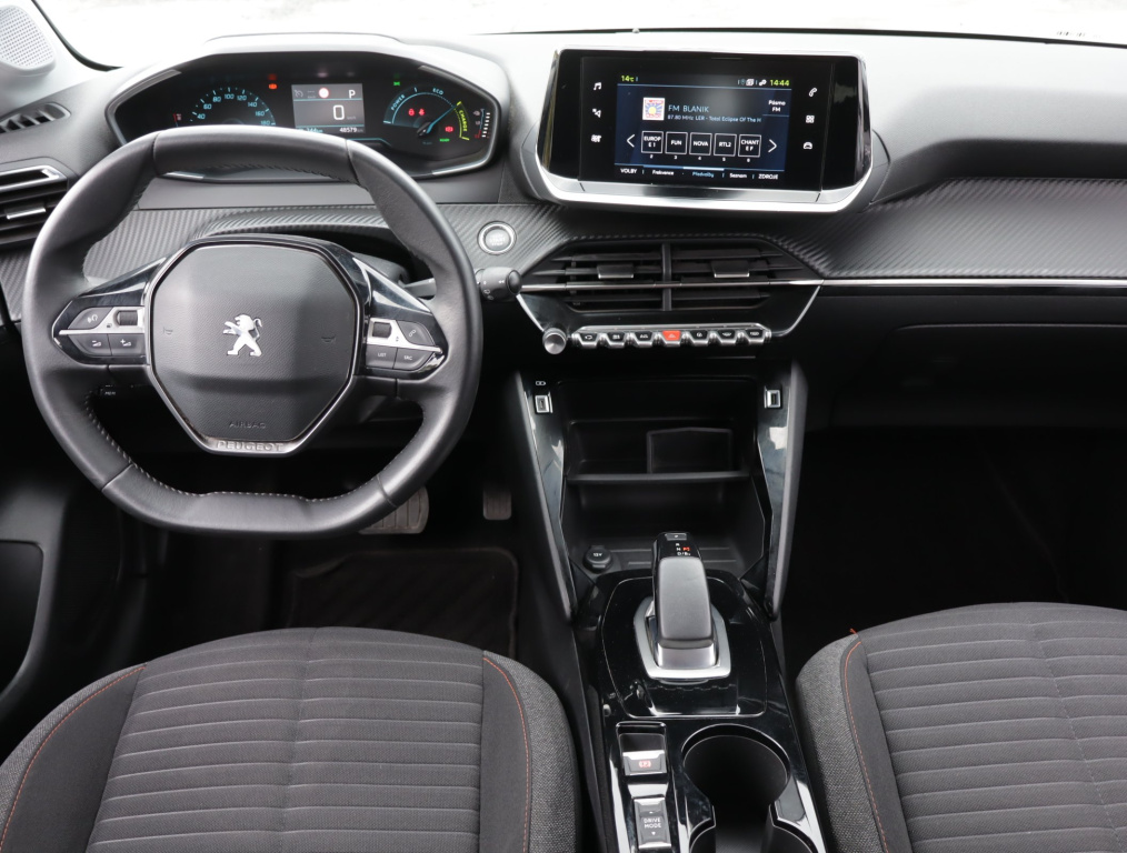 Peugeot e-208