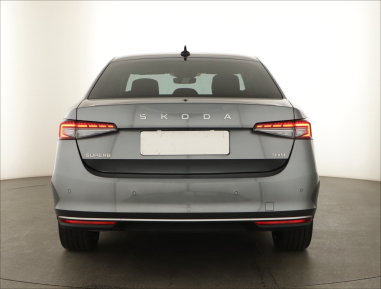 Škoda Superb - 2024
