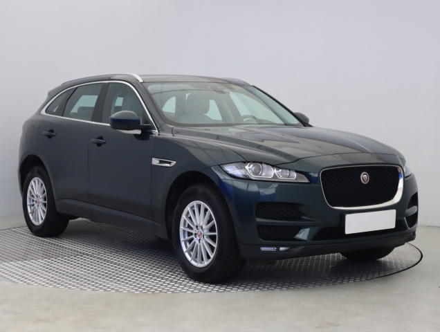 Jaguar F-Pace 2016