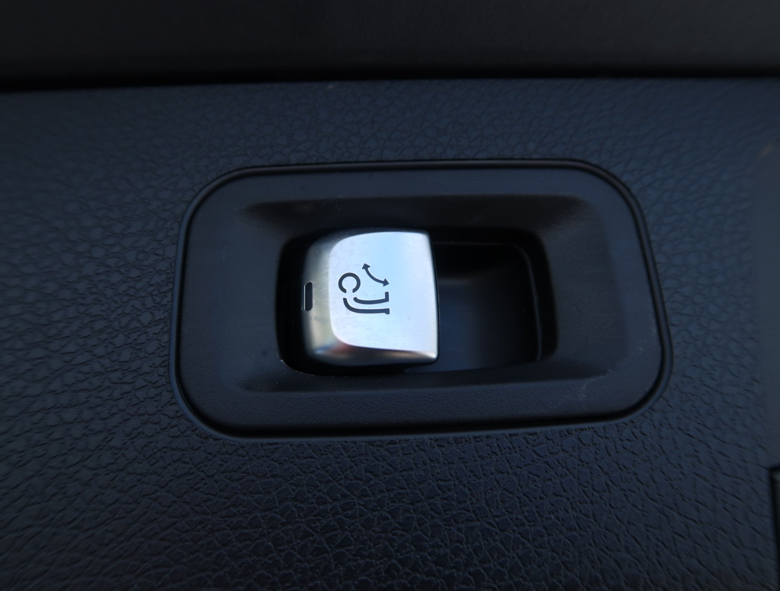 Mercedes-Benz E - 2022