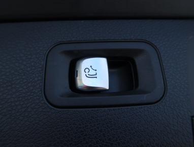 Mercedes-Benz E - 2022