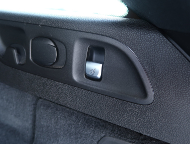 Mercedes-Benz E - 2022