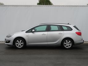 Opel Astra - 2014